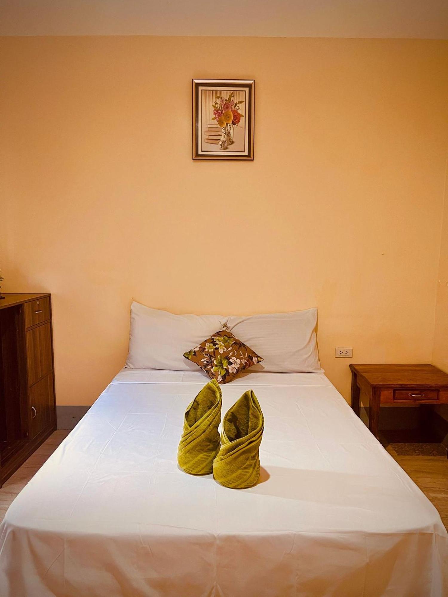 Indino Guesthouse Moalboal Ngoại thất bức ảnh