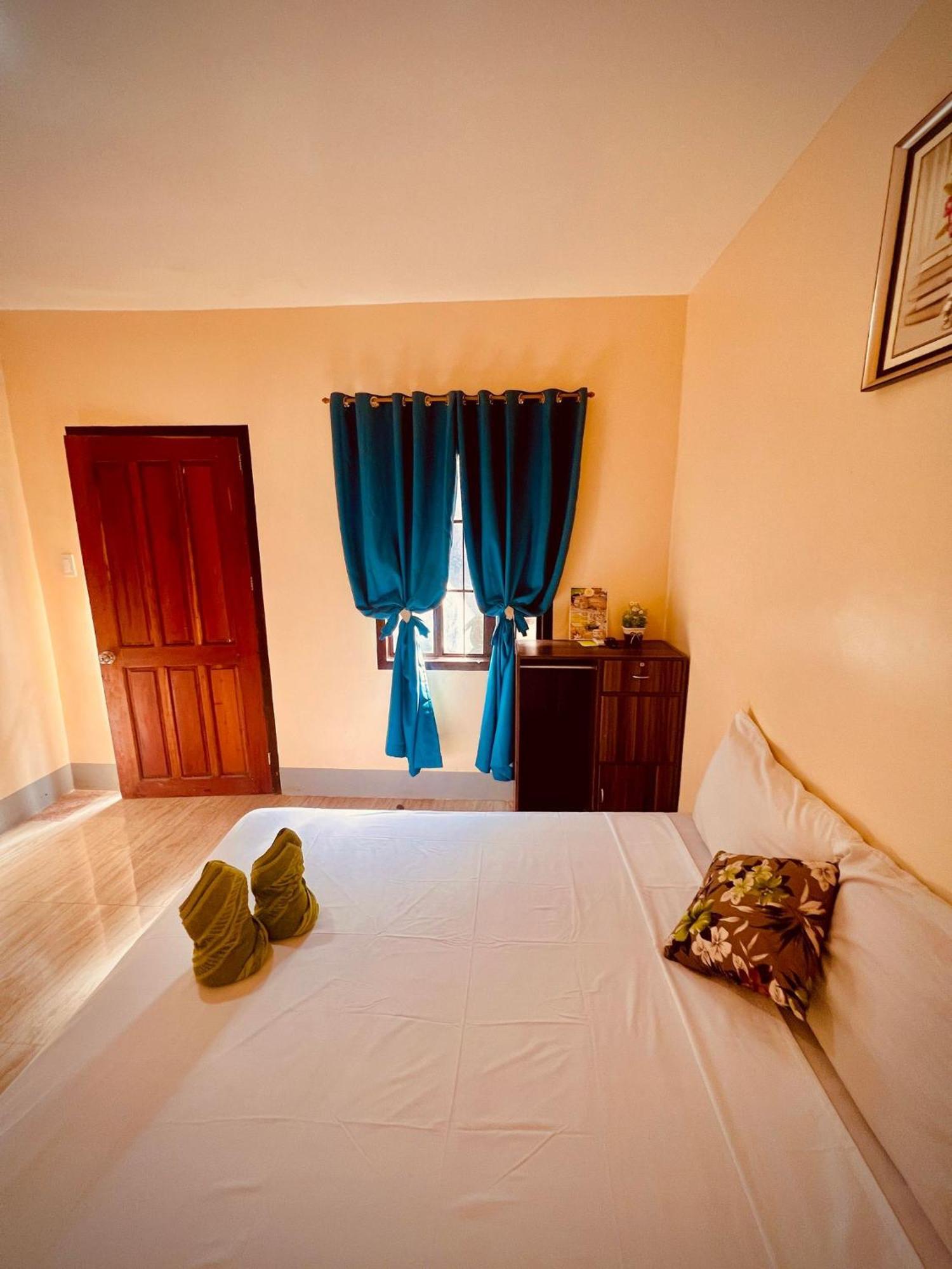 Indino Guesthouse Moalboal Ngoại thất bức ảnh